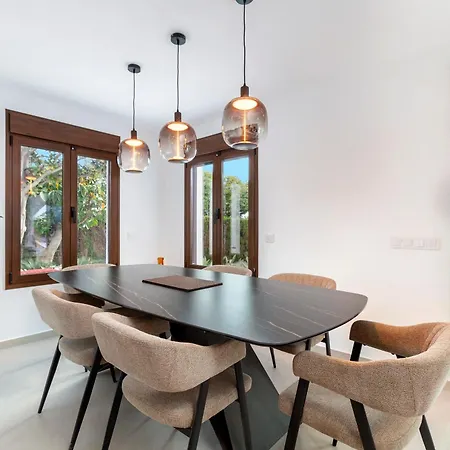 Βίλα El Junquillo - Luxury 4 Bedroom