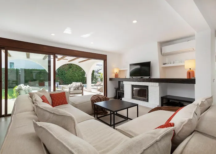 El Junquillo - Luxury 4 Bedroom *