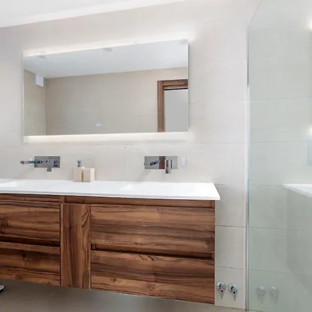 El Junquillo - Luxury 4 Bedroom *