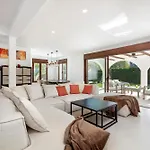 빌라 El Junquillo - Luxury 4 Bedroom *